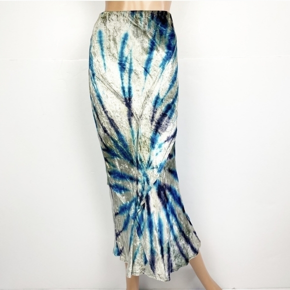 FREE People serious swagger tie dye velvet skirt - Picture 2 of 8